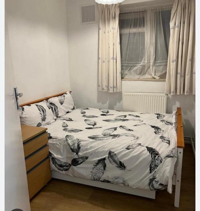 Lovely small double room Main Photo
