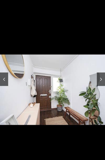 3 bedroom flat with a spacious living room Main Photo