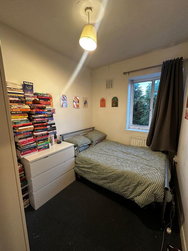 Small Double room in friendly house share ☺️ Main Photo