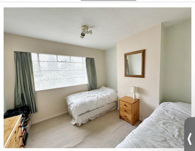Double and Single rooms for rent  Main Photo