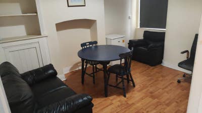 Rent  Main Photo