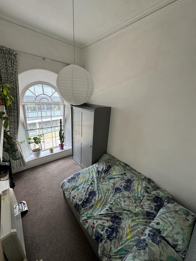 Furnished Room in Georgian townhouse Main Photo