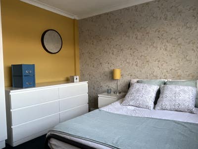 Room to Rent in Cheltenham Main Photo