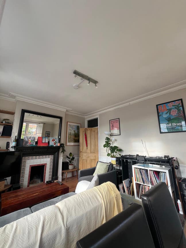 12 Month Tenancy in 3-Bed Flat in Harringay Main Photo