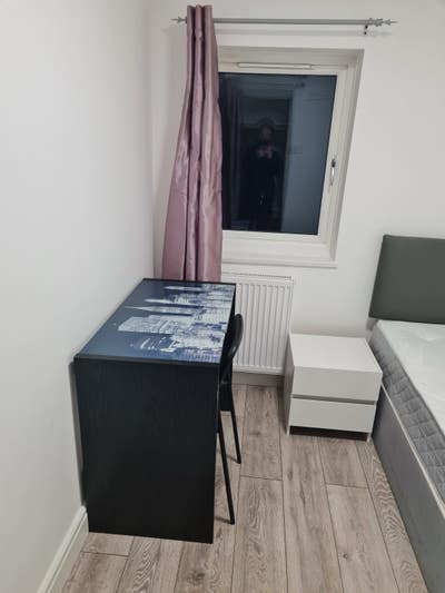 Single room with its own bathroom Main Photo