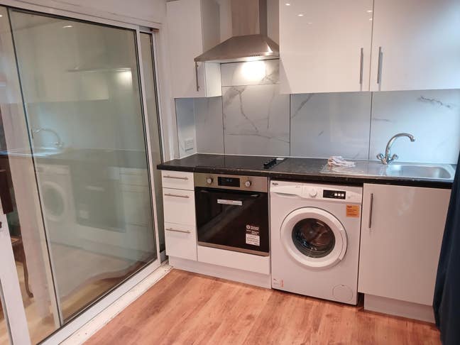 One Bedroom Flat with Garden for a Couple Main Photo