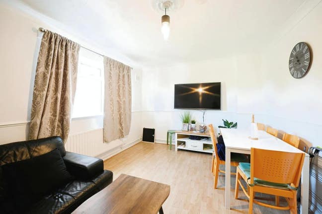 NEW 2-Bed Flat 3min to station, 1min to TescoExtra Main Photo