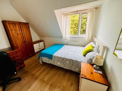 1 spacious room available in 4 bed house .  Main Photo
