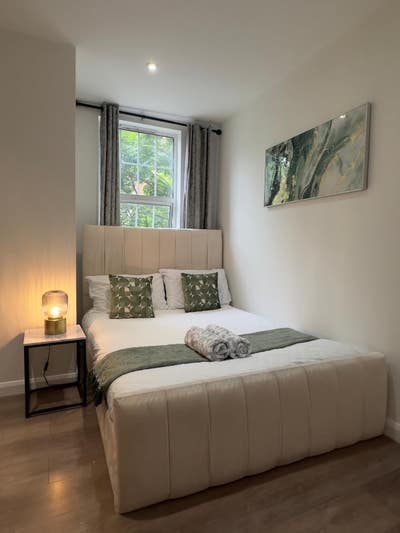 3 Bedroom Apartment To Rent For Students In NW1 Main Photo