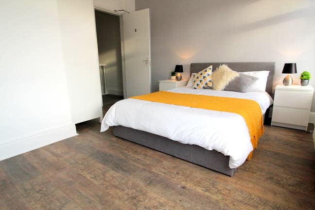 Friendly, Professional House Share Main Photo