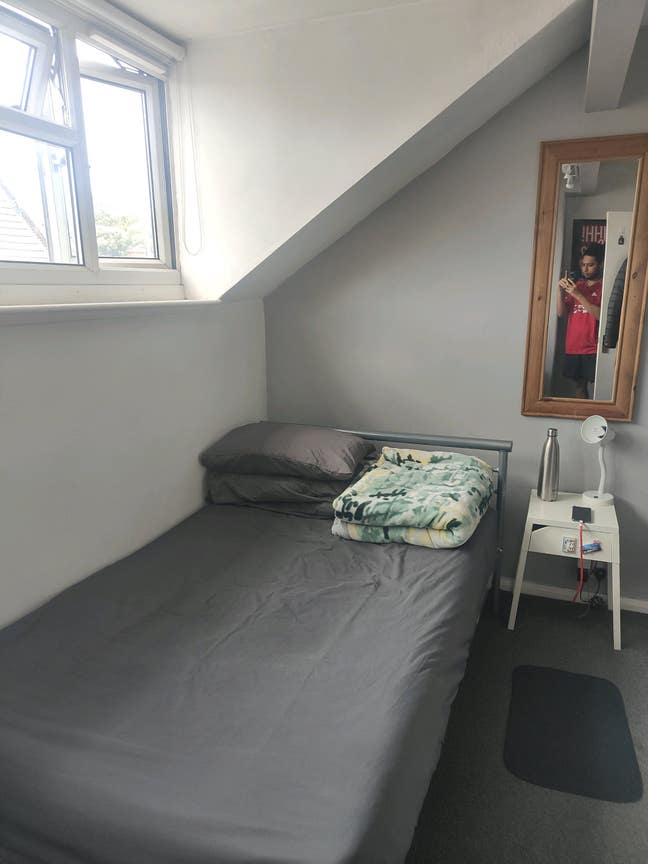 1 Room available  Main Photo