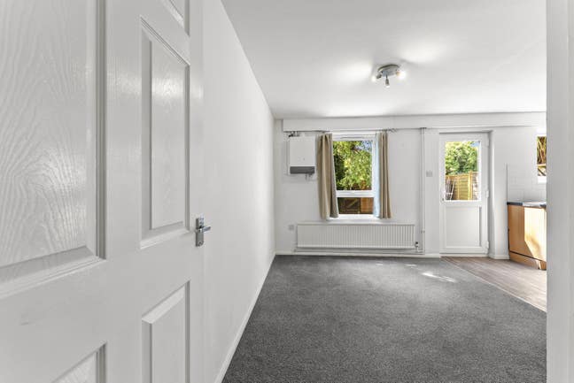 Cozy 2 Bedroom House in PE2 - Brudenell Main Photo