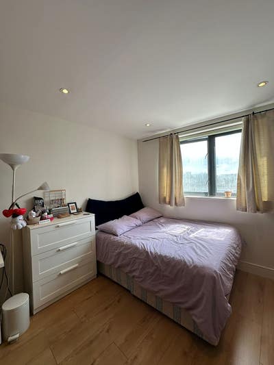 Spacious En-Suite room in a modern 2 bed flat Main Photo