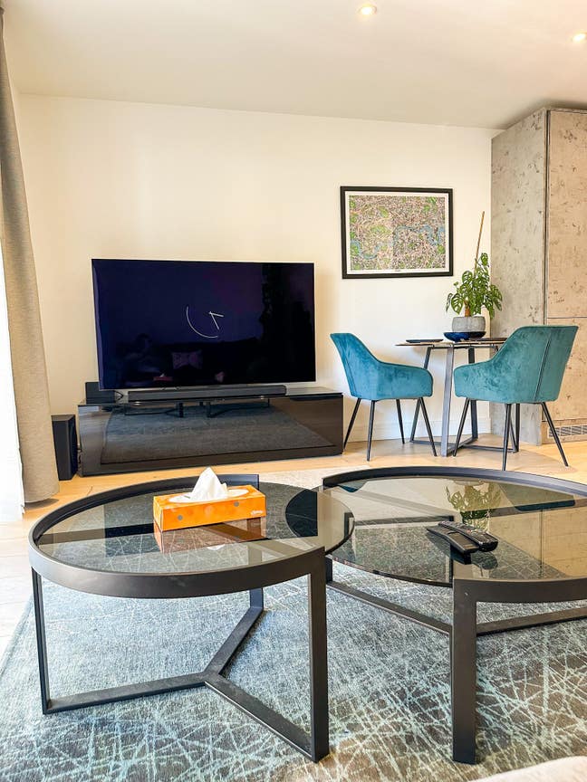 Furnished Luxury 1 BR Flat - Bills Inc Main Photo