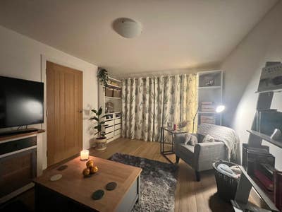 Double En-suite (10min walk from station) Main Photo