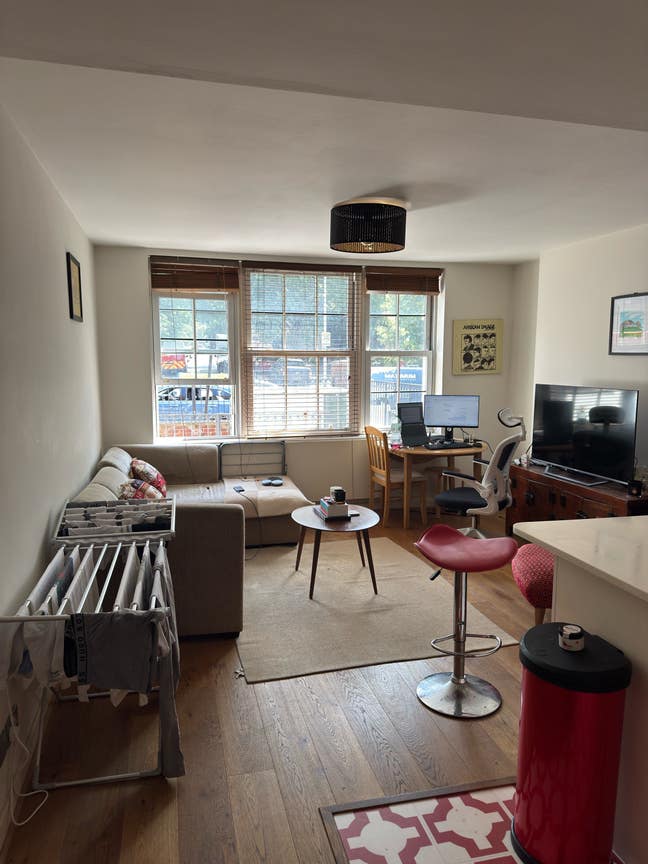 August sublet Battersea Main Photo
