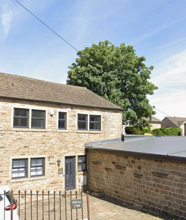 Room Available in Large house in Pudsey  Main Photo