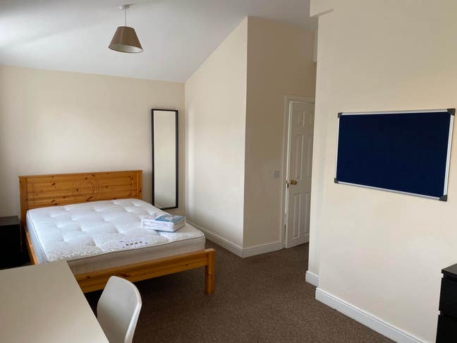 🏠 Spacious 6 Bed Student House - Sep 2026 Main Photo