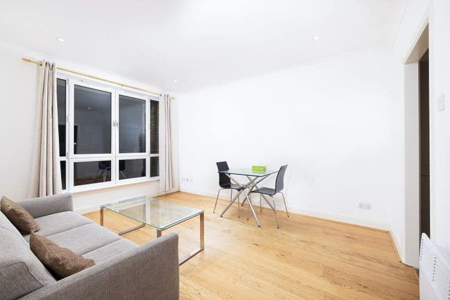 1 Bed flat available Monument. EC3R Main Photo