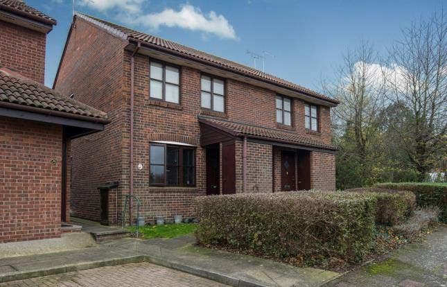 One-bed maisonette near Stone Station & Bluewater Main Photo