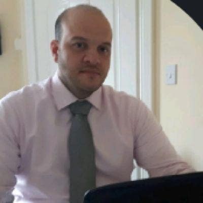 Friendly Professional Looking for room  Main Photo