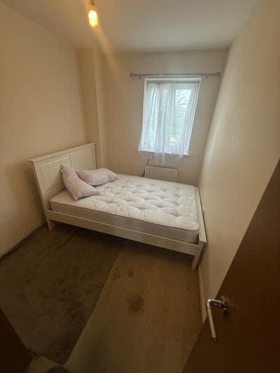  Cosy  Double  Room   -  Dagenham  -  *Female  Preferred*
 Main Photo