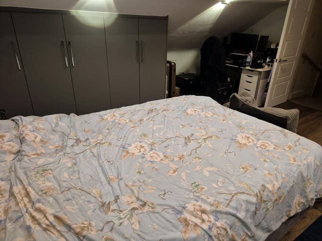 1 loft room and 1 double bed to let. Main Photo