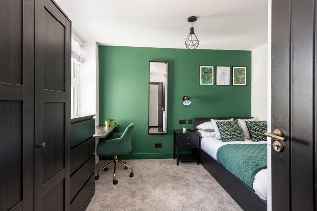 🎯Strood Large Room | Bills Included Main Photo