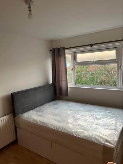 Bracknell Double Room  Main Photo