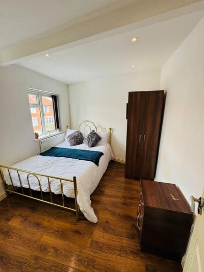Ensuite Room to rent in Henley Crescent ,Leicester Main Photo