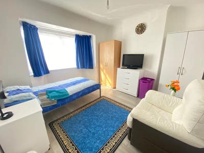 **Double Room**All Bills Included**Greenford**UB6 Main Photo
