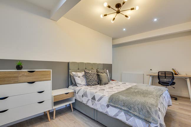 Stunning Ensuite Rooms in Ashton Main Photo