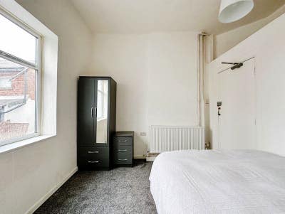 Furnished Room to Rent in Smethwick Main Photo