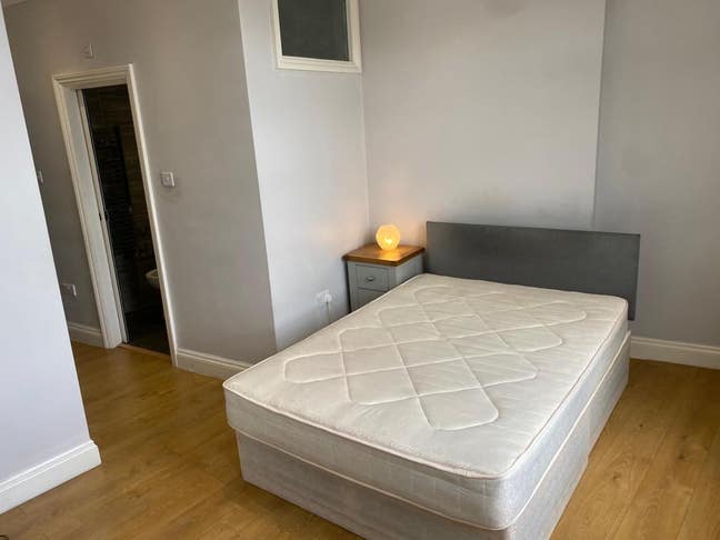 En-Suite Room - Tooting - Bills Inc - London Rd Main Photo