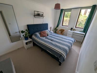 Furnished room in two bed flat (bills included) Main Photo