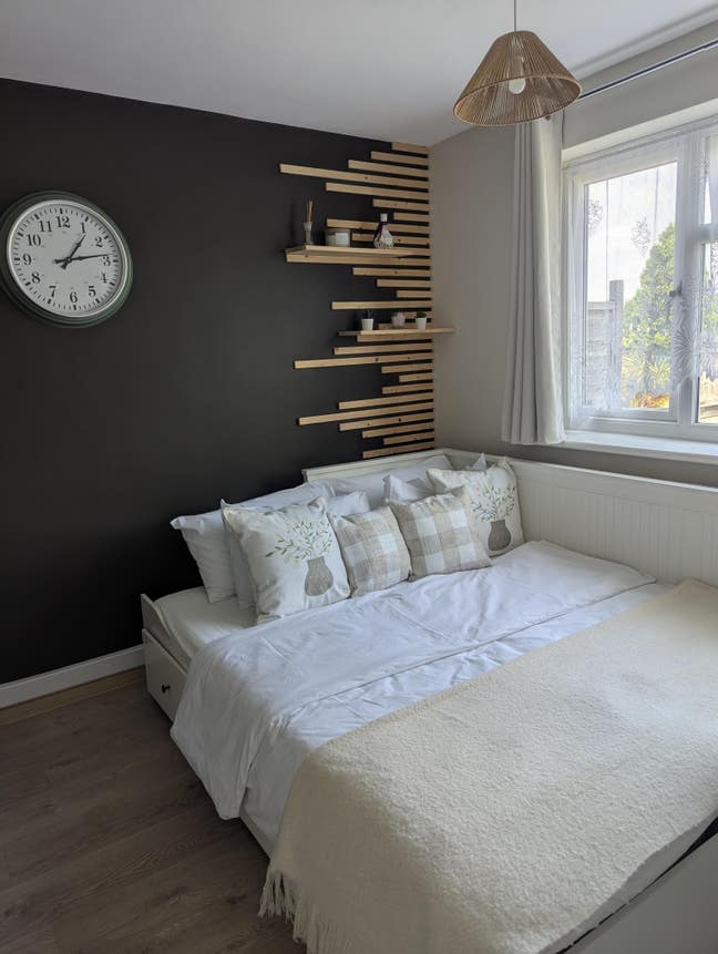 Furnished Double Room | All Bills Included | B24 Main Photo