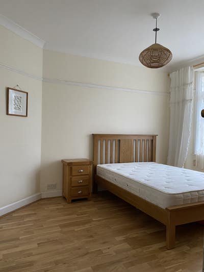 Cosy double bedroom  Main Photo