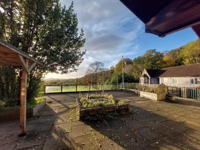  Rooms available - All bills Inc Main Photo