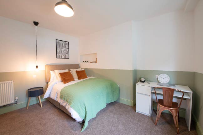 First Months Rent Half Price -  1 Double Room  Main Photo