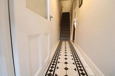 2 Bedroom Shared House - 2 Rooms available Main Photo