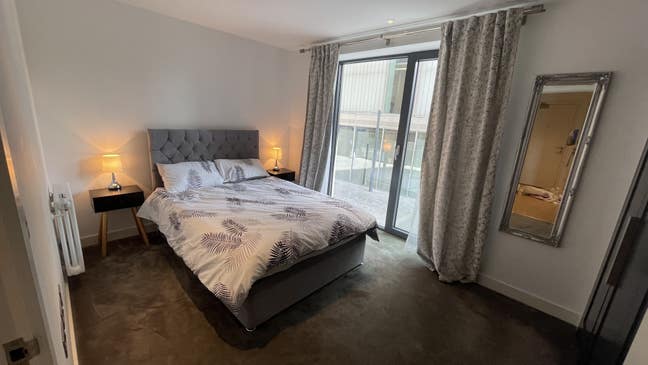 Double Bedroom  London City Island Main Photo