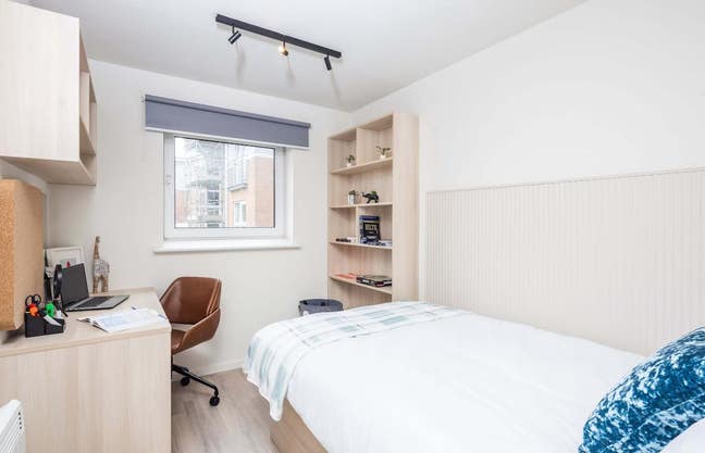 Urgent Tenancy Takeover | 4 mins from UoL & Tesco Main Photo