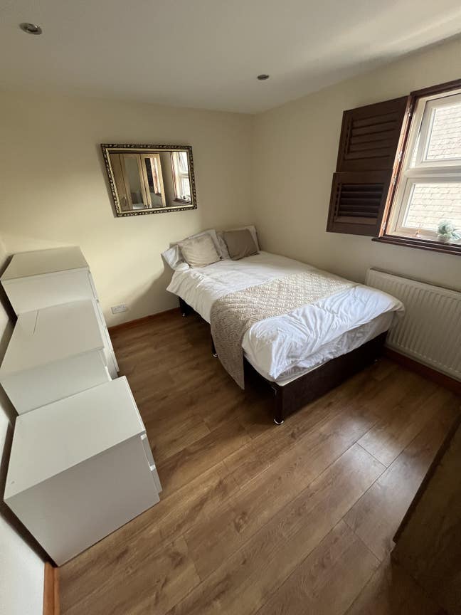 Lovely Double Room - All bills included Main Photo