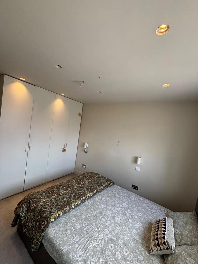 Ensuit room for rent  Main Photo