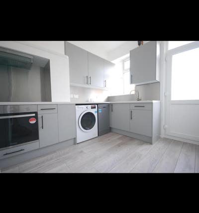 Furnished Double room with private WC. Main Photo