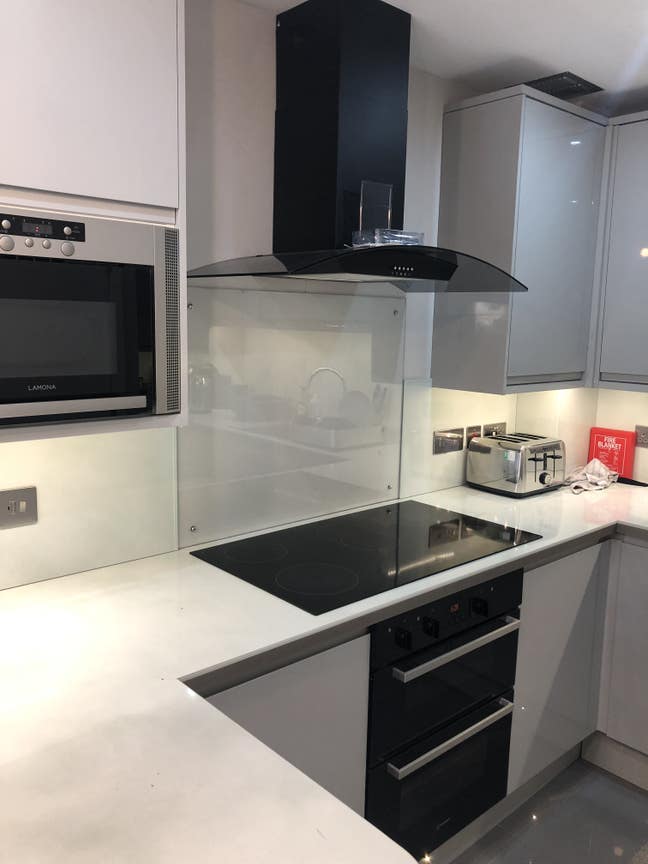 Professional House near Station/High Street Main Photo