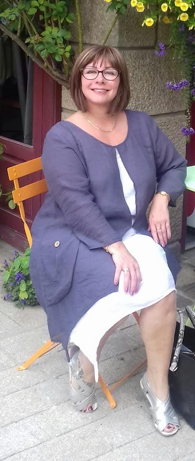 Hi, I am a semi retired nurse. I've been livi... Main Photo