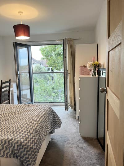 Room with a balcony  Main Photo