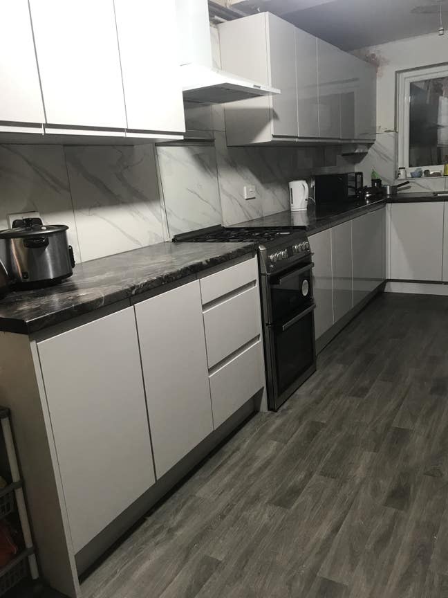 Room Available for rent in 3 BHK house on ilford  Main Photo