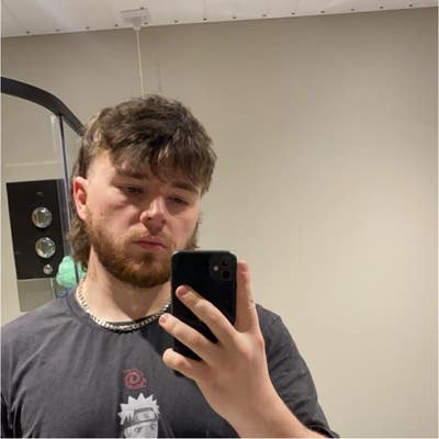 I am a working professional male aged 25. I a... Main Photo